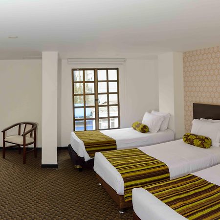 Hotel Castellana 95 โบโกตา ภายนอก รูปภาพ