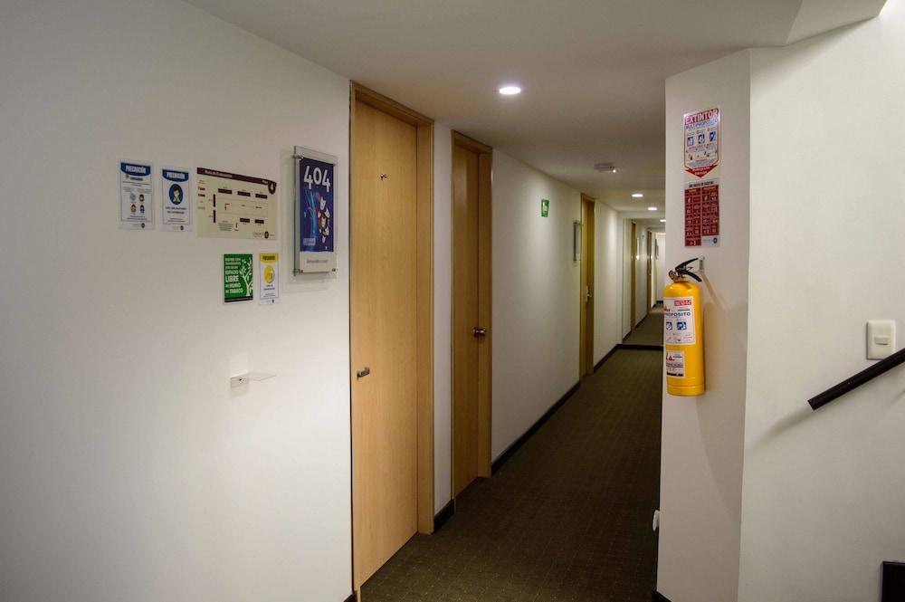 Hotel Castellana 95 โบโกตา ภายนอก รูปภาพ