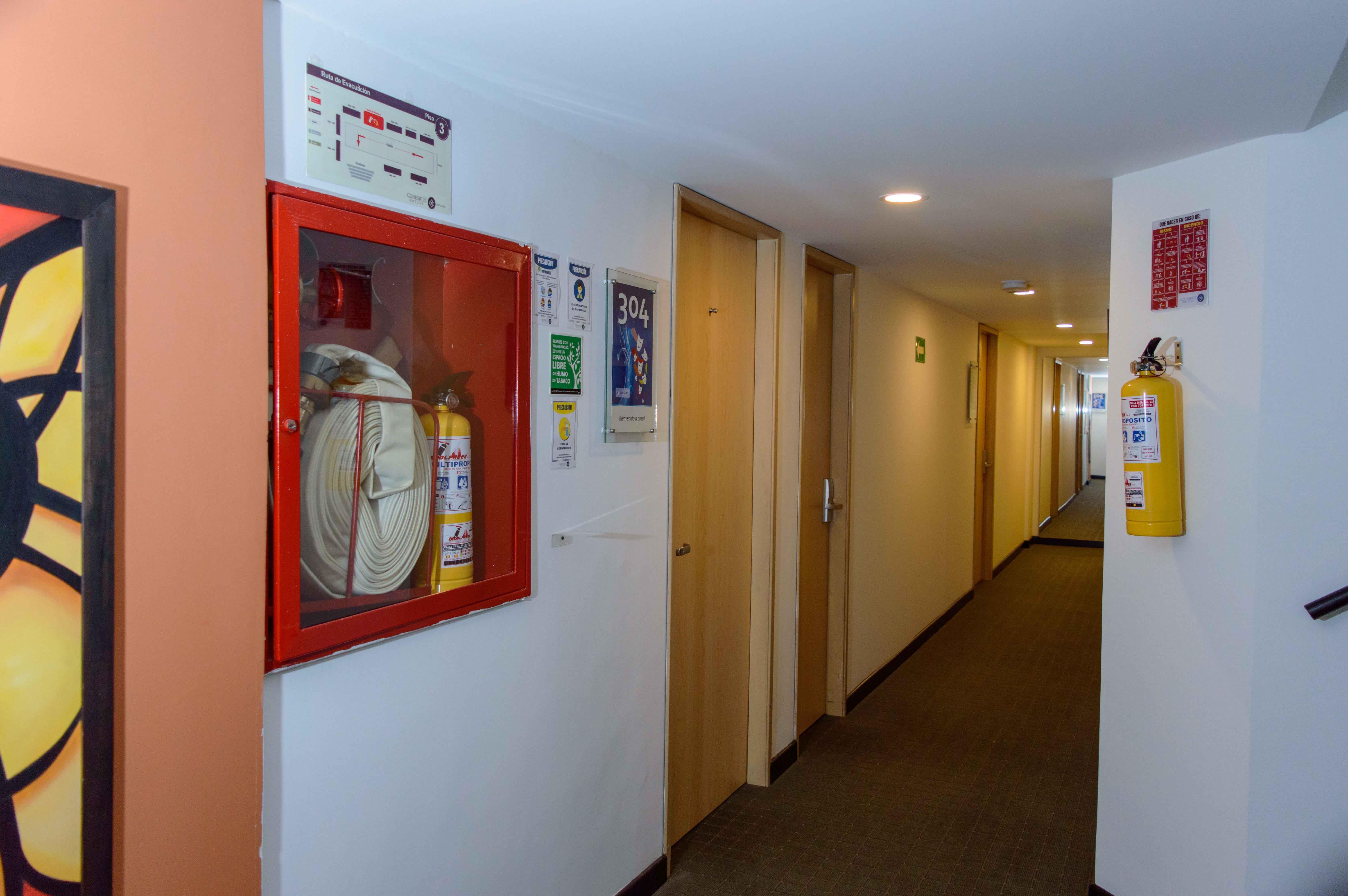 Hotel Castellana 95 โบโกตา ภายนอก รูปภาพ