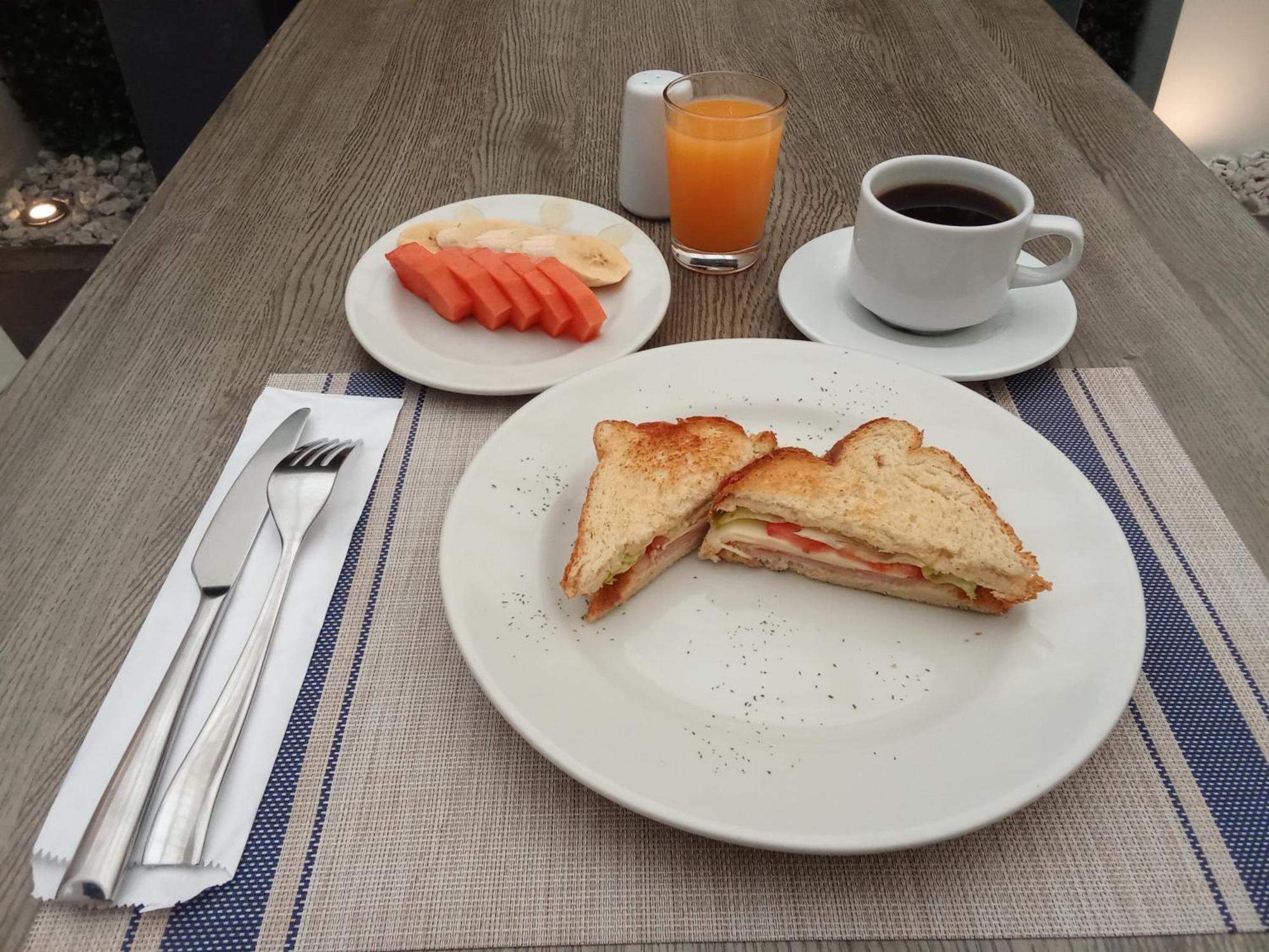 Hotel Castellana 95 โบโกตา ภายนอก รูปภาพ